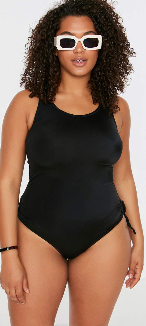 Jednodijelni kupaći kostim crne boje u velikim veličinama